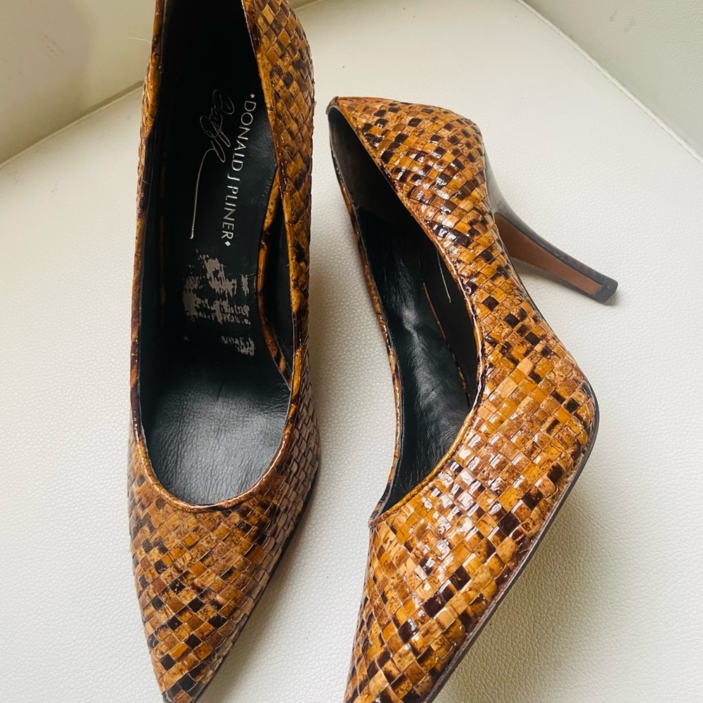 Donald J. Pliner Leather Pump Heels